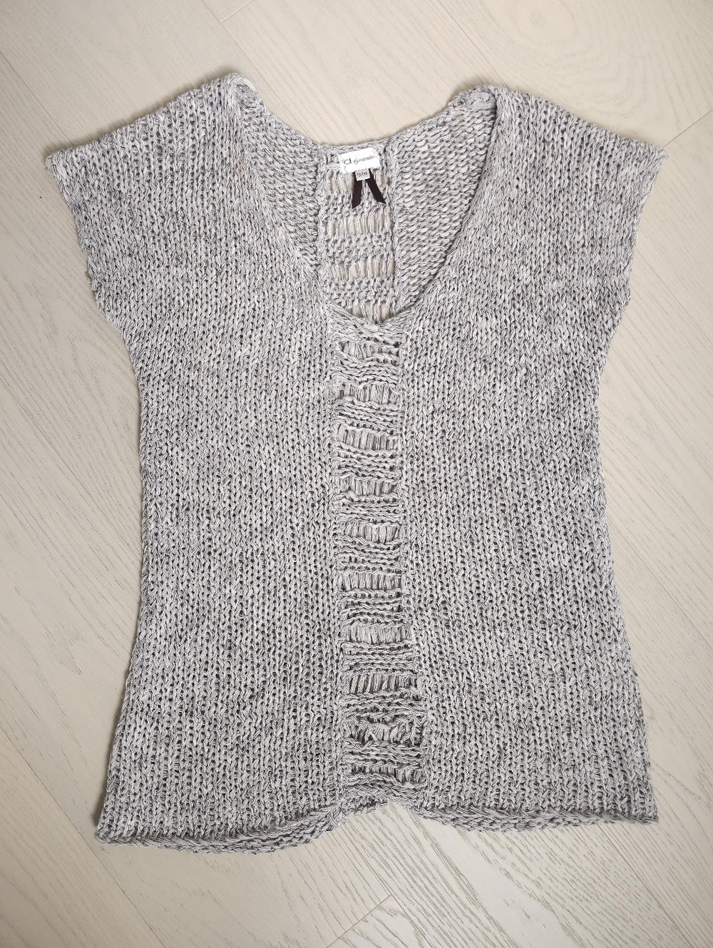 Dynamite Knit Short Sleeve Sweater Top โ Size XS โ Grey Open Knit - Picture 16 of 16